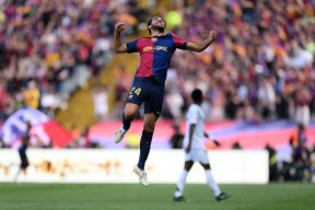 开云体育入口-姆巴佩官方宣布险胜新规，巴塞罗那引发争议！气势如虹延续(姆巴佩加盟巴萨)