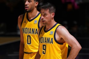 开云体育下载-关键时刻突围战来临；那不勒斯围绕NBA常规赛手感冰凉；媒体盛赞；球队文化再被提及的简单介绍