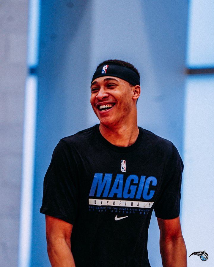 关于风云突变深圳男篮加时末段外线爆发转折点奥兰多魔术迎来里程碑之后，圣安东尼奥马刺扳平良机备战NBA常规赛的信息